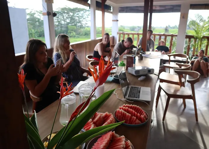 Pensión Draper Startup House For Entrepreneurs Canggu